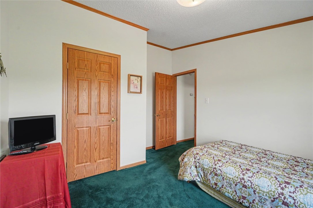 2225 E 1700th Road Property Photo 27