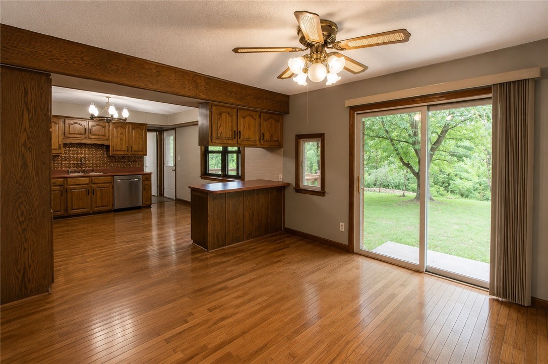 20576 1000th Street Property Photo 10
