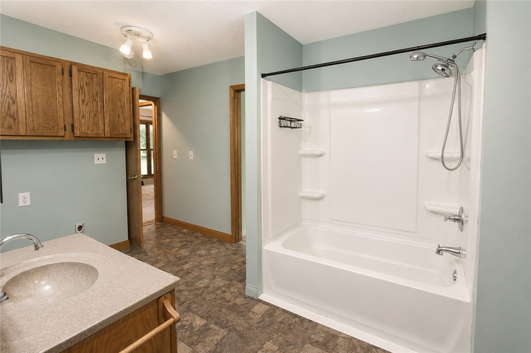 20576 1000th Street Property Photo 16