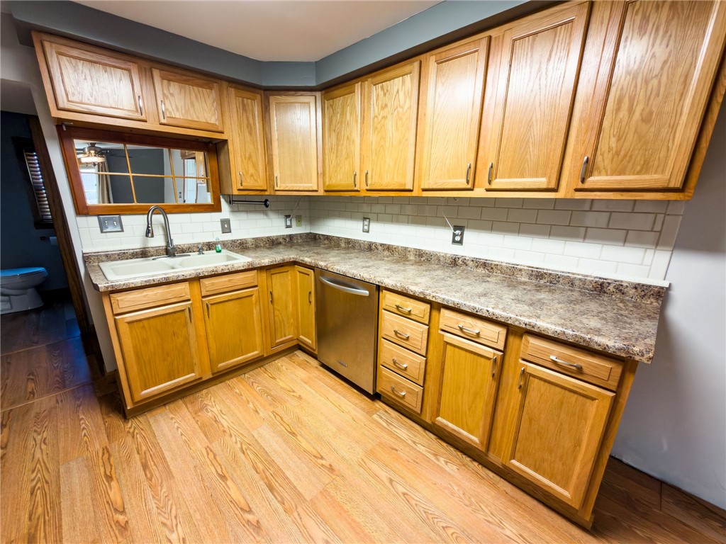 908 Pine Street Property Photo 7