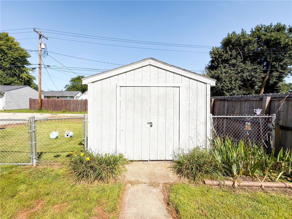 908 Pine Street Property Photo 27