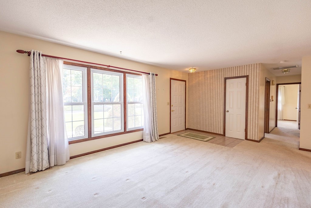 3634 Tuttle Street Property Photo 6