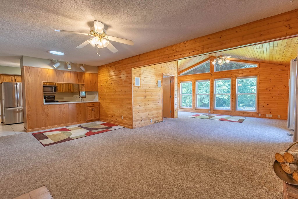 3634 Tuttle Street Property Photo 8