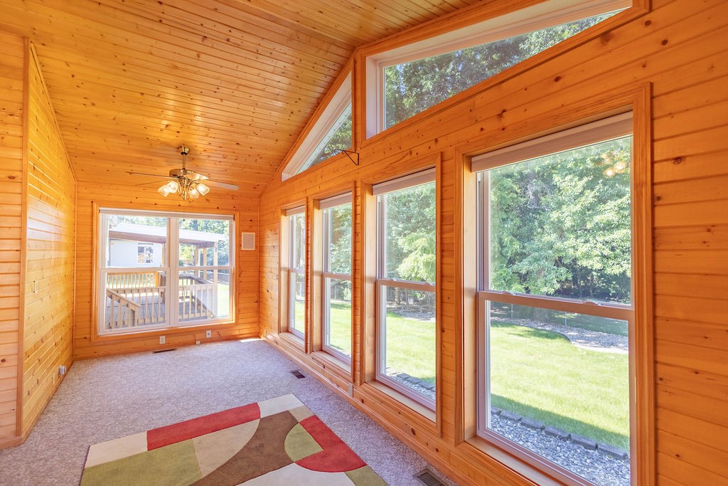 3634 Tuttle Street Property Photo 10