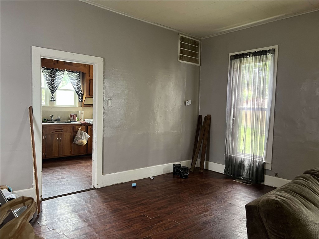 113 W Washington Street Property Photo 5