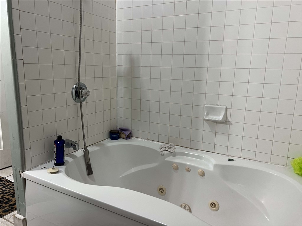 113 W Washington Street Property Photo 21