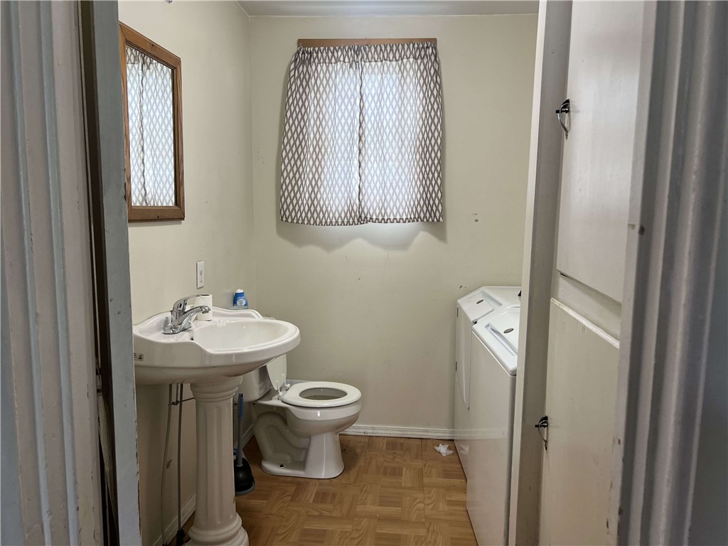 113 W Washington Street Property Photo 23