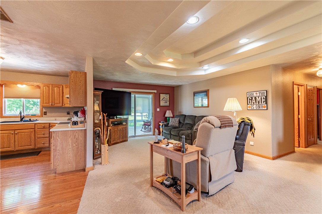 7 Tanglewood Estates Property Photo 3