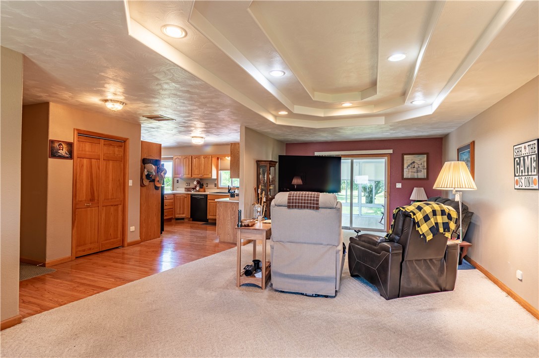 7 Tanglewood Estates Property Photo 4