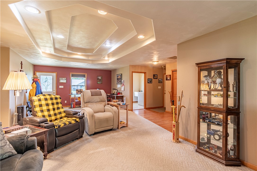 7 Tanglewood Estates Property Photo 5