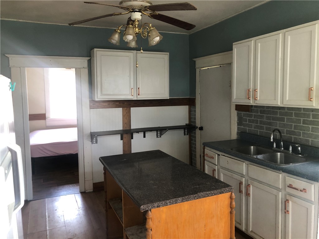1704 N Water Street Property Photo 6