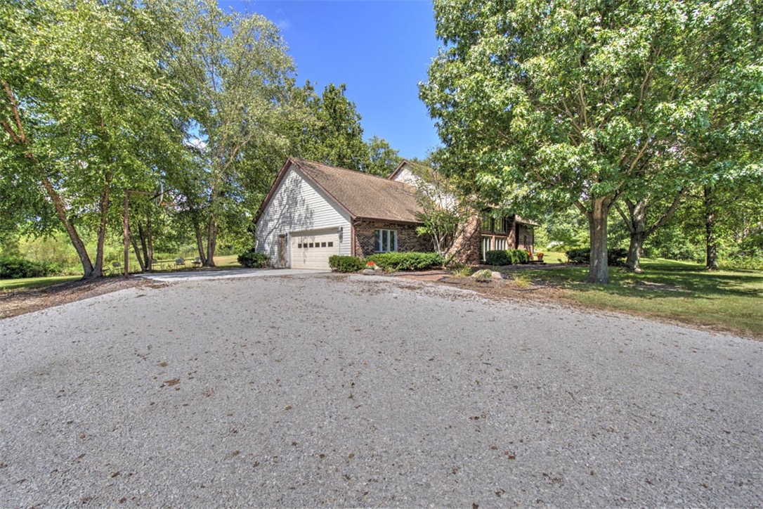 5027 N Oakley Road Property Photo 2