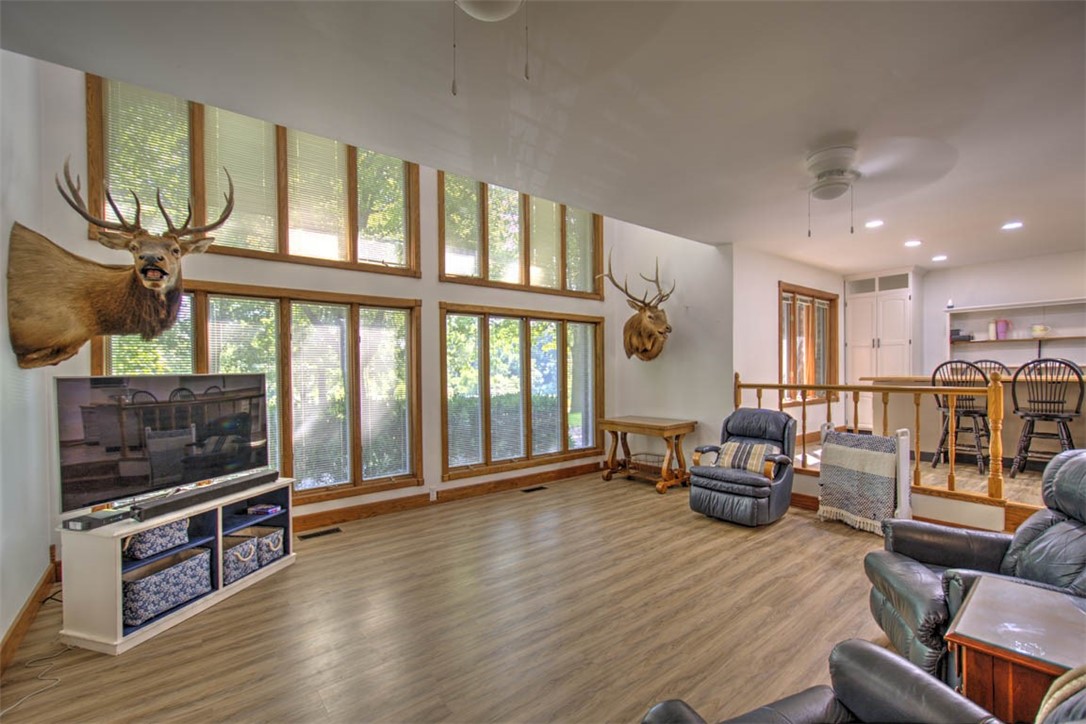 5027 N Oakley Road Property Photo 4