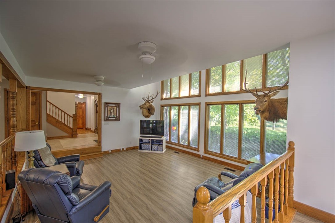 5027 N Oakley Road Property Photo 5