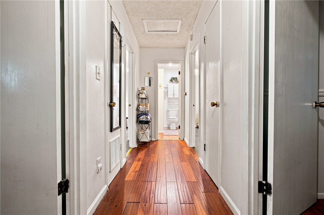14806 N South Shore Drive Property Photo 29