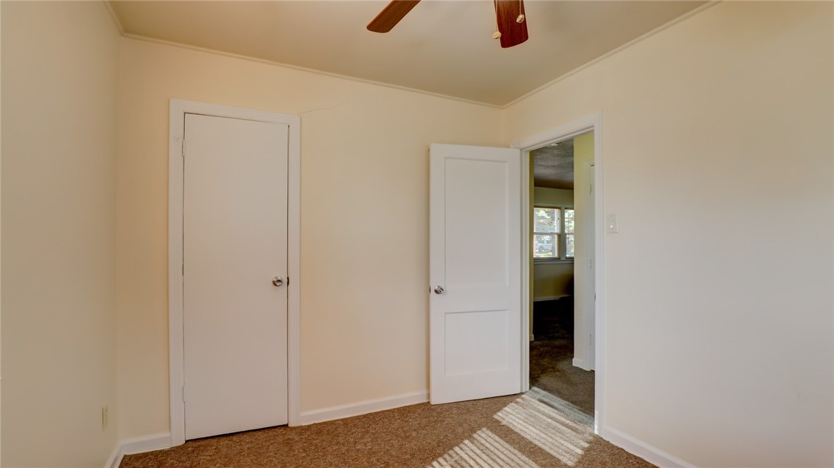 1007 N Woodlawn Avenue Property Photo 19