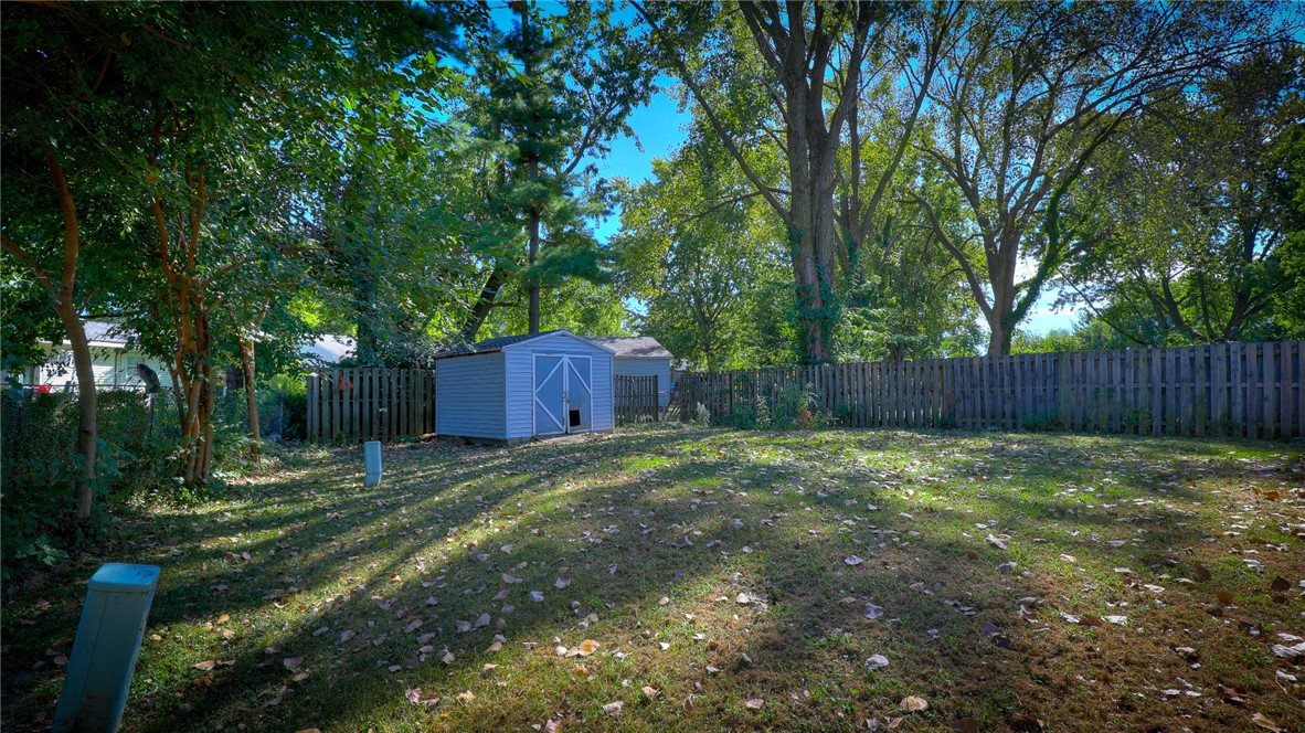 1963 Sir Richard Court Property Photo 7