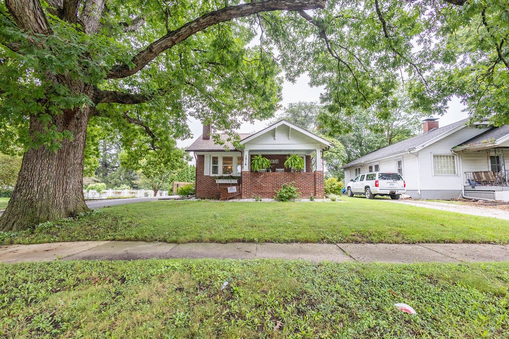 1516 N Gilbert Street Property Photo 1