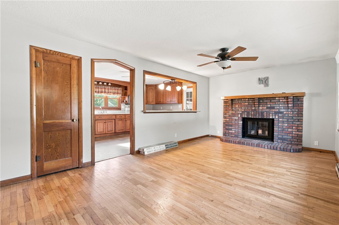 1910 20th Street Property Photo 3