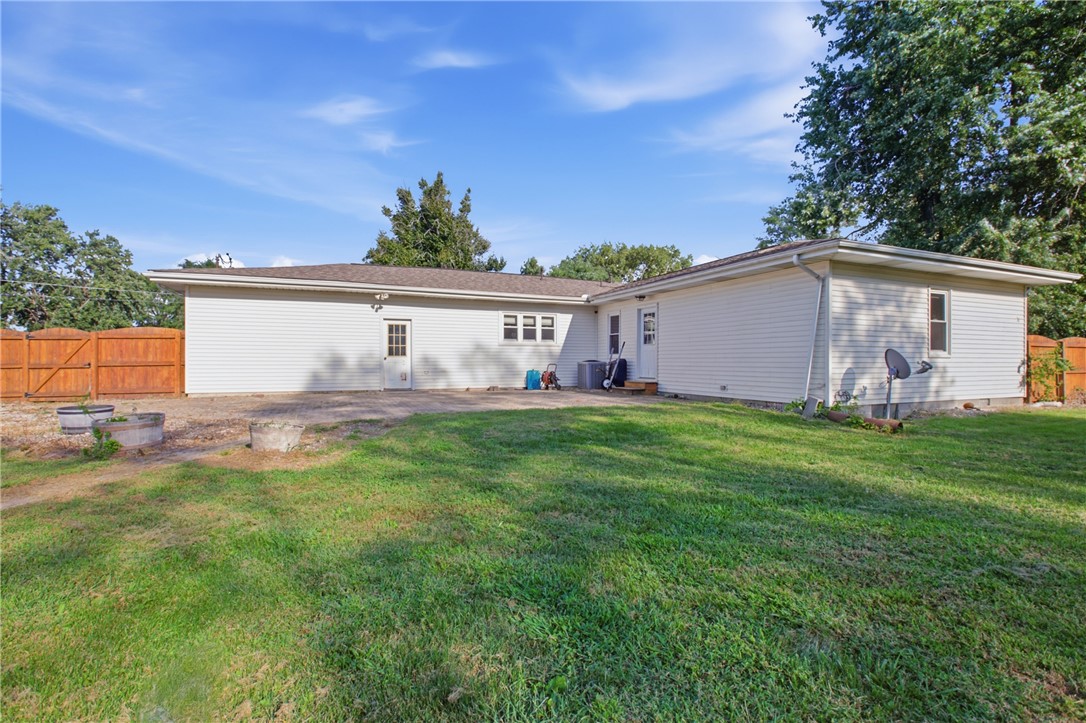 1910 20th Street Property Photo 22