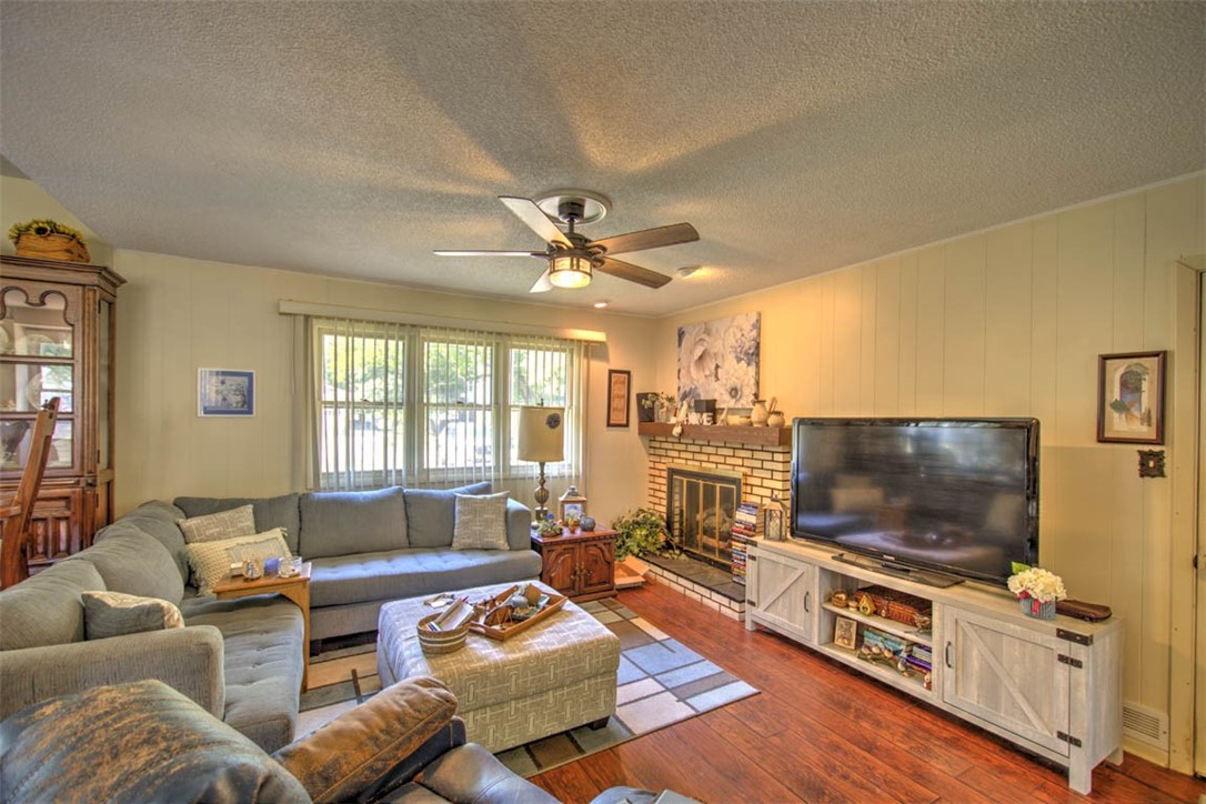 2816 N Vine Street Property Photo 11