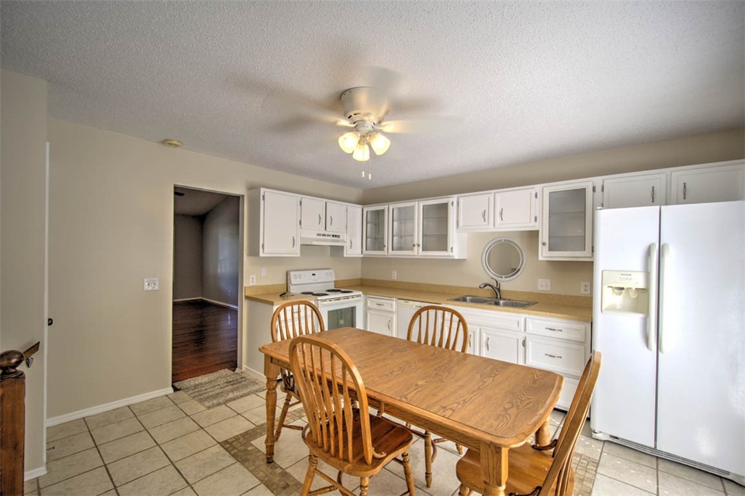 2894 Grove Court Property Photo 7