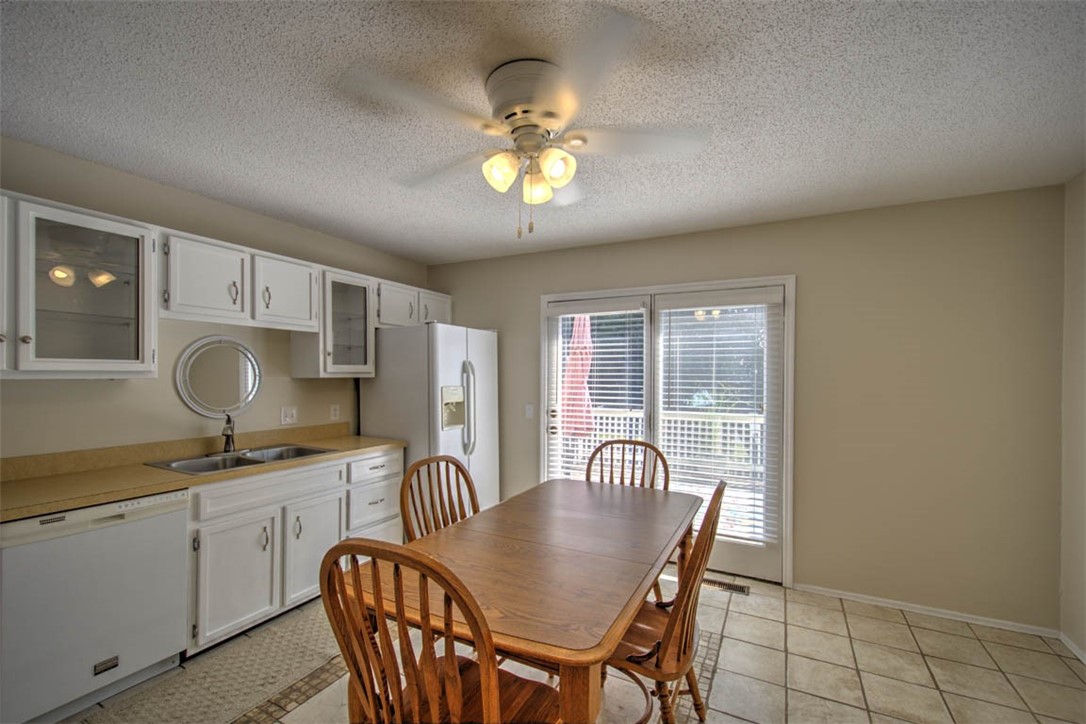2894 Grove Court Property Photo 8