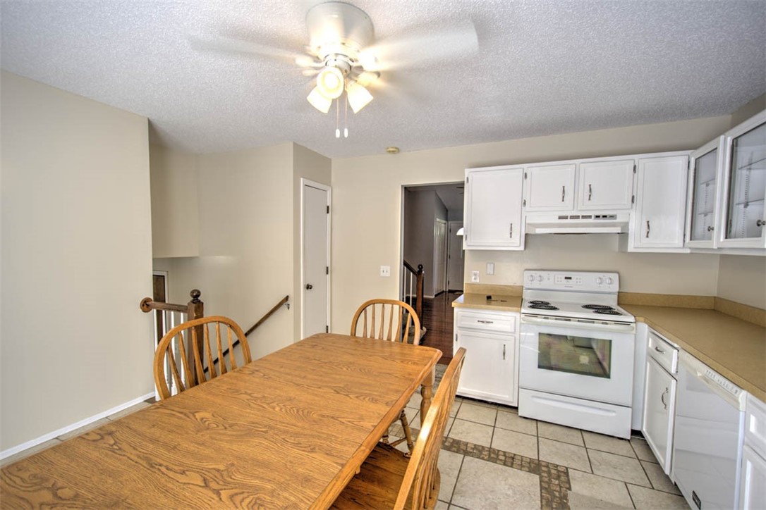 2894 Grove Court Property Photo 9