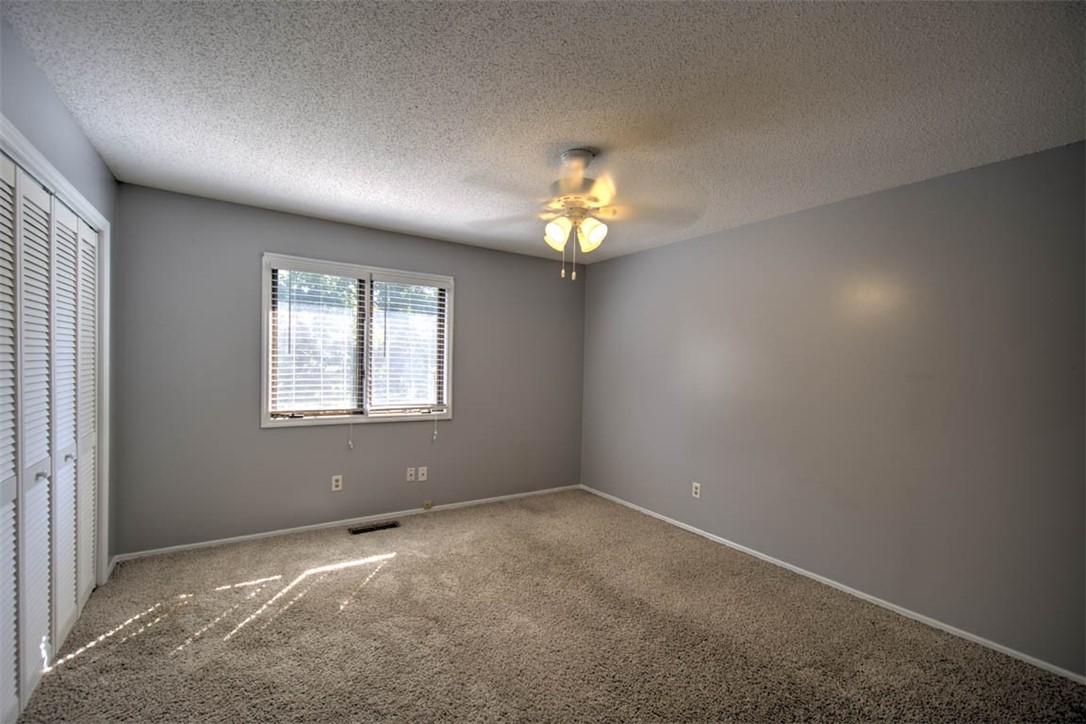 2894 Grove Court Property Photo 10