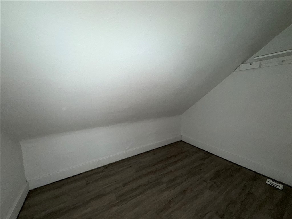 680 W Grand Avenue Property Photo 11