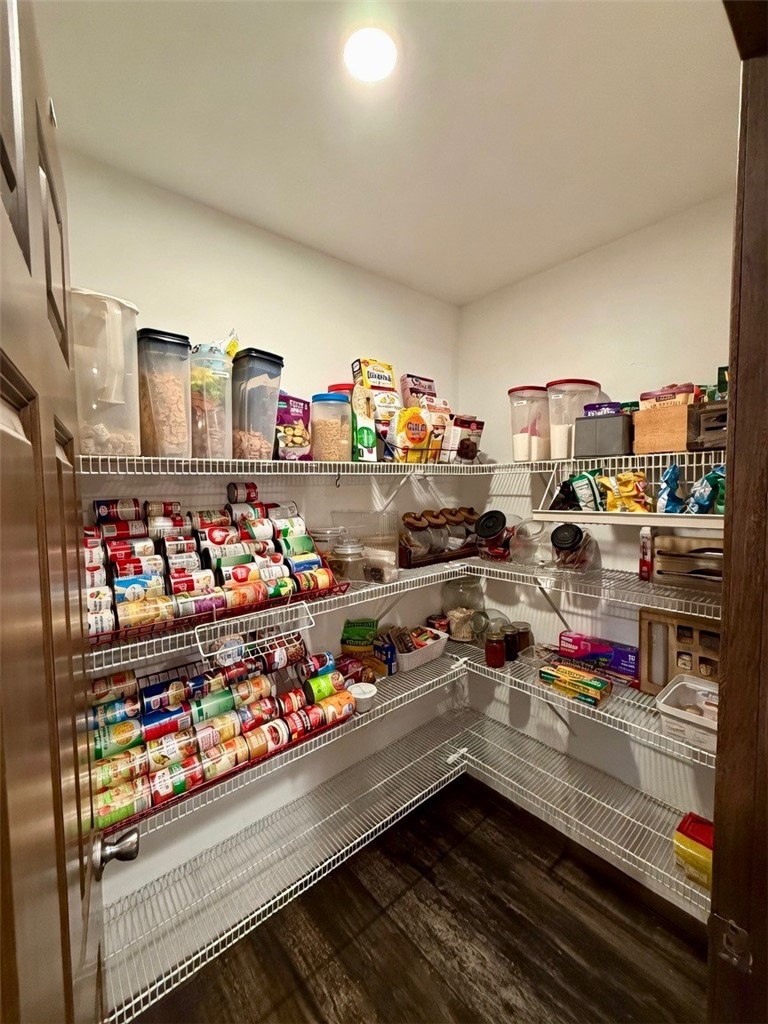 831 N Adams Street Property Photo 6