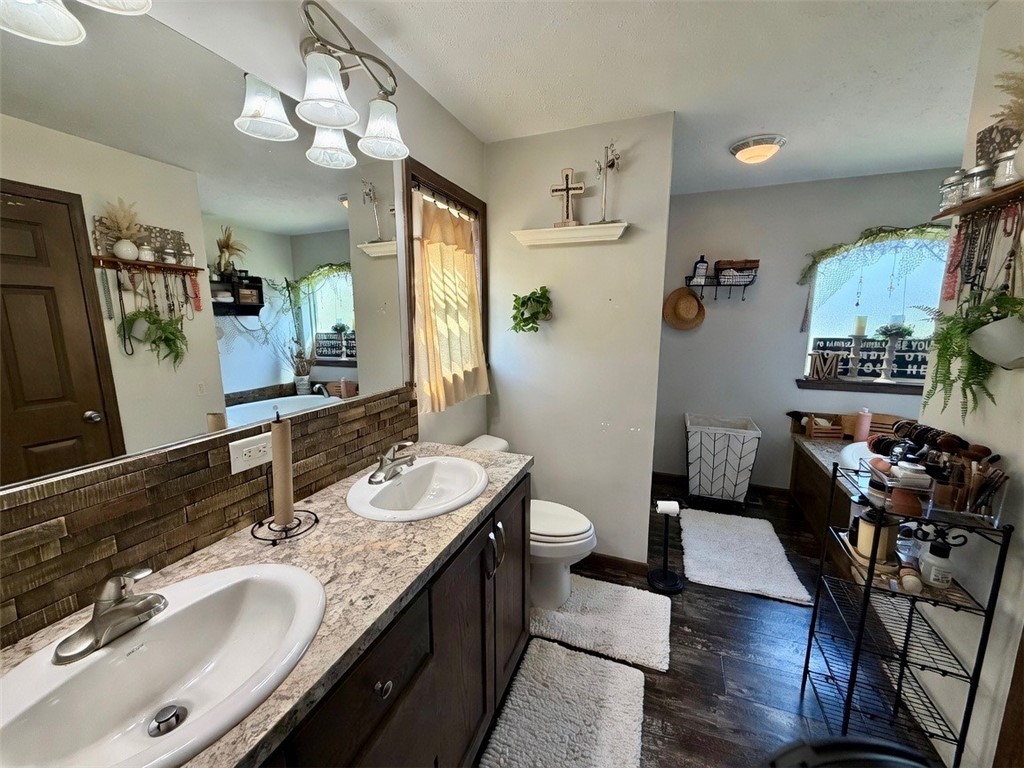 831 N Adams Street Property Photo 11