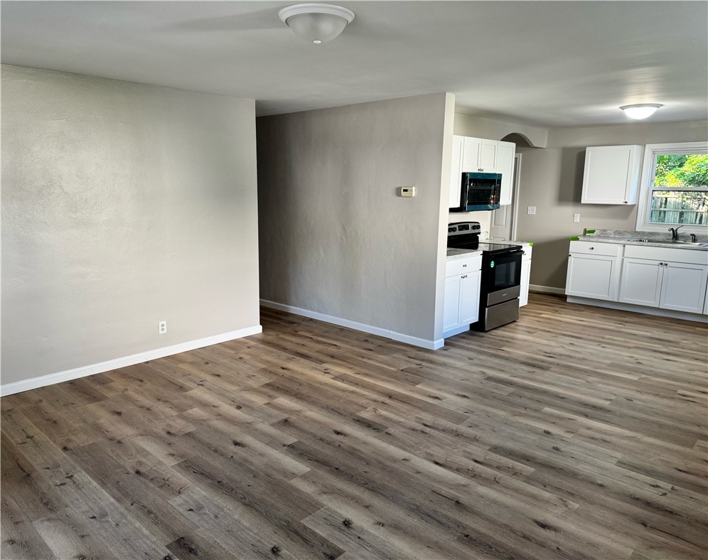 1407 Paula Drive Property Photo 5