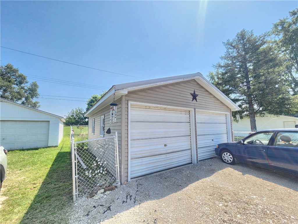 1312 S Lawn Drive Property Photo 5