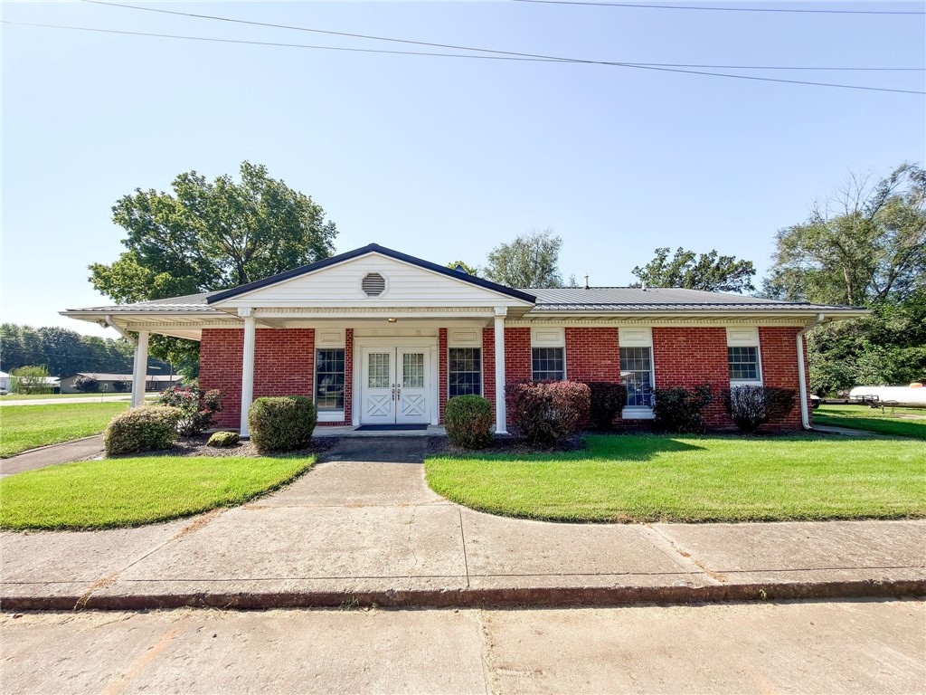 405 S State Highway Property Photo 1