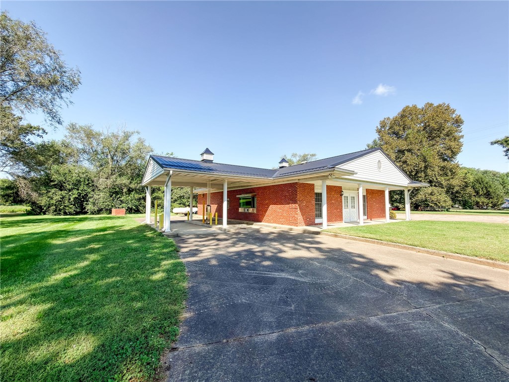 405 S State 1 Highway Property Photo 2