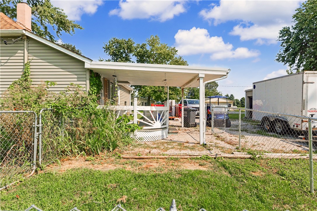 603 N English Street Property Photo 28