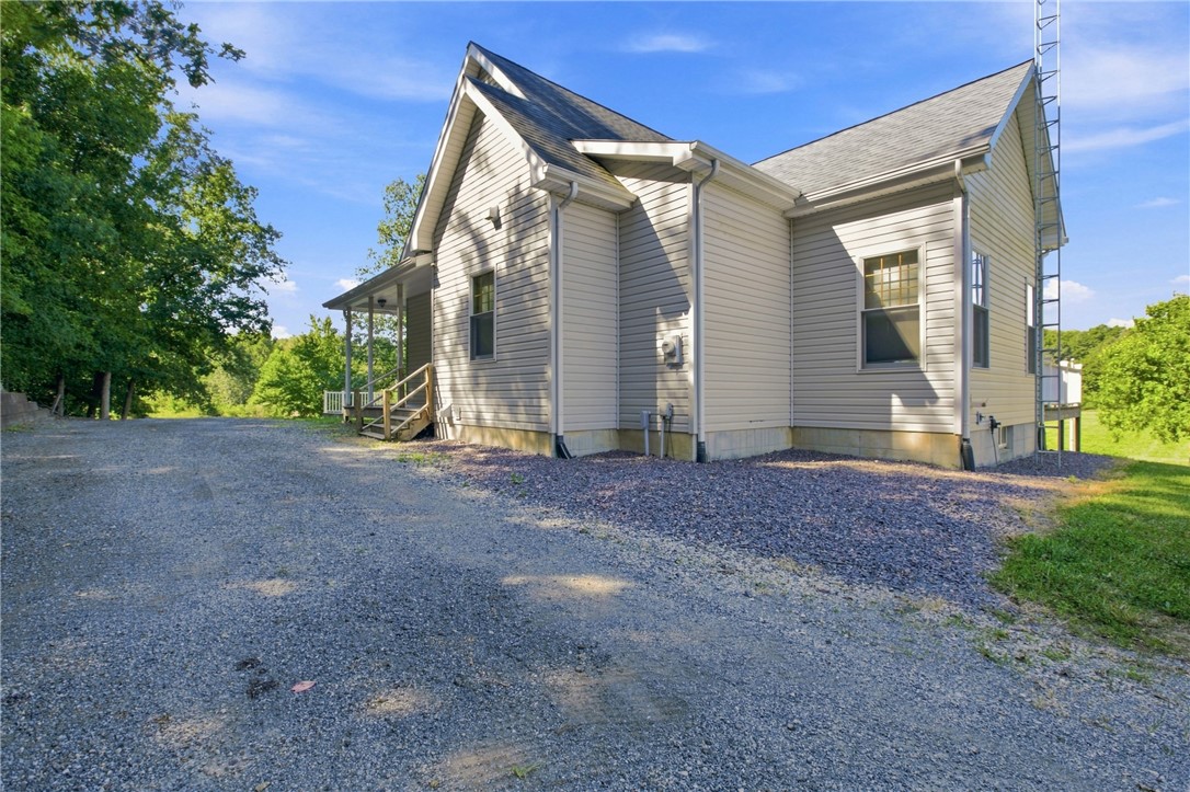 10866 E County Road 600n Property Photo 2