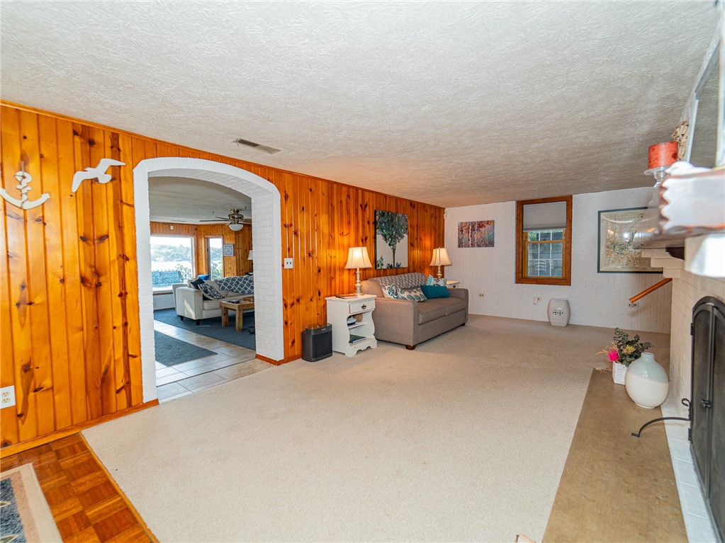 4271 E Lake Shore Drive Property Photo 4