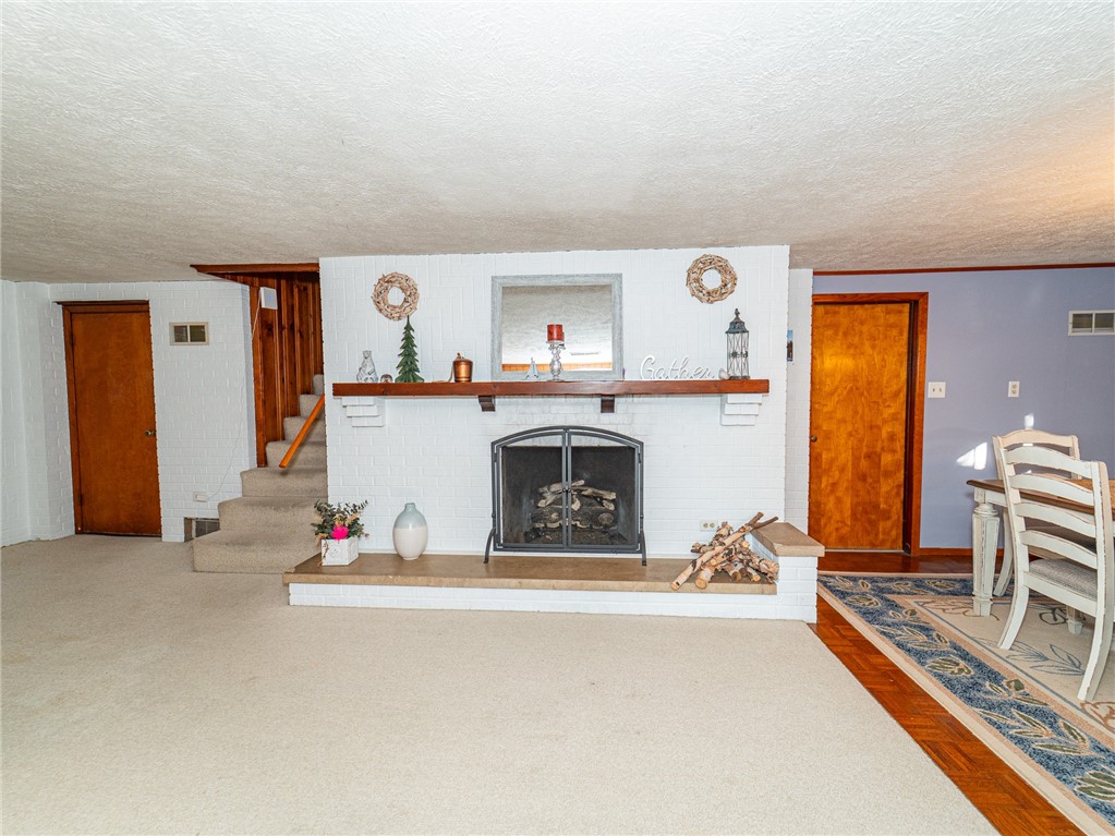 4271 E Lake Shore Drive Property Photo 6
