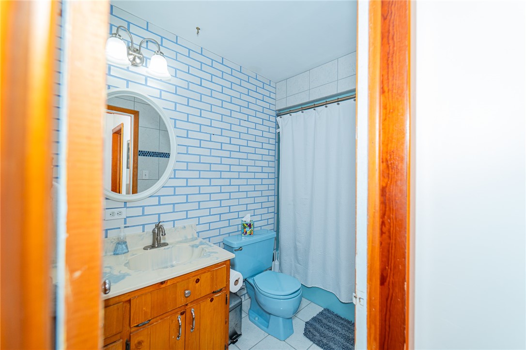 4271 E Lake Shore Drive Property Photo 9