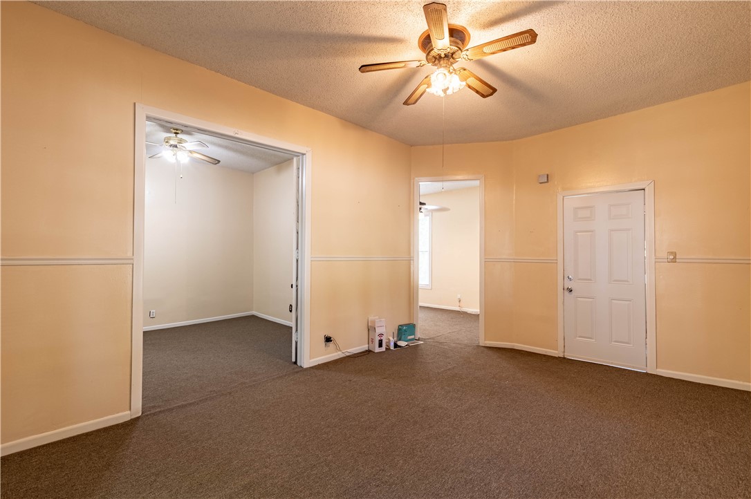 454 Powers Lane Property Photo 3