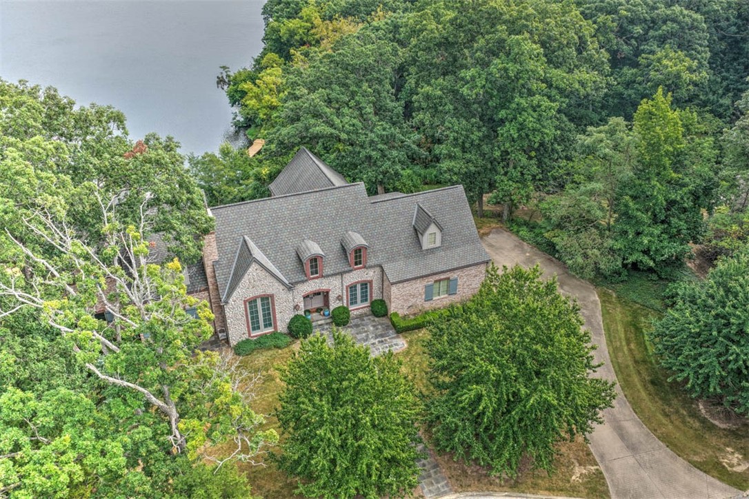 10 Allen Bend Place Property Photo 3