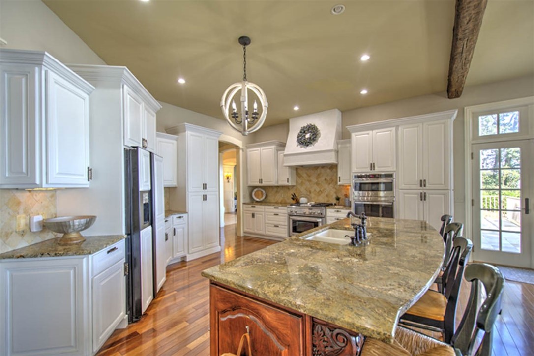 10 Allen Bend Place Property Photo 11