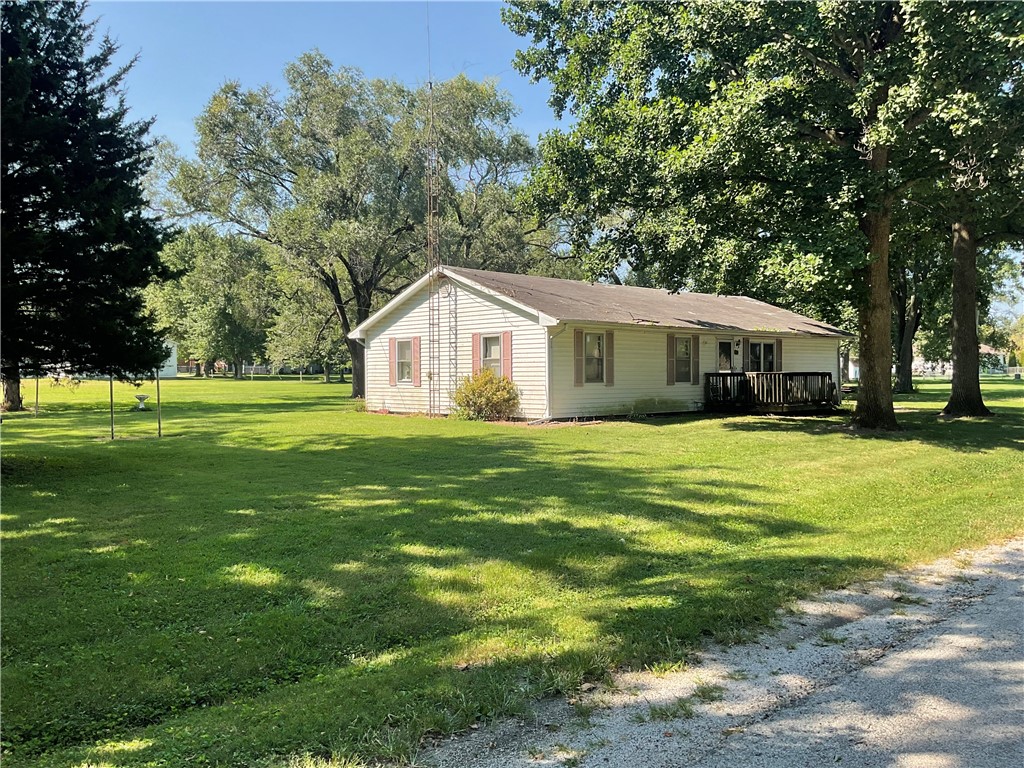 105 Oak Street Property Photo 1