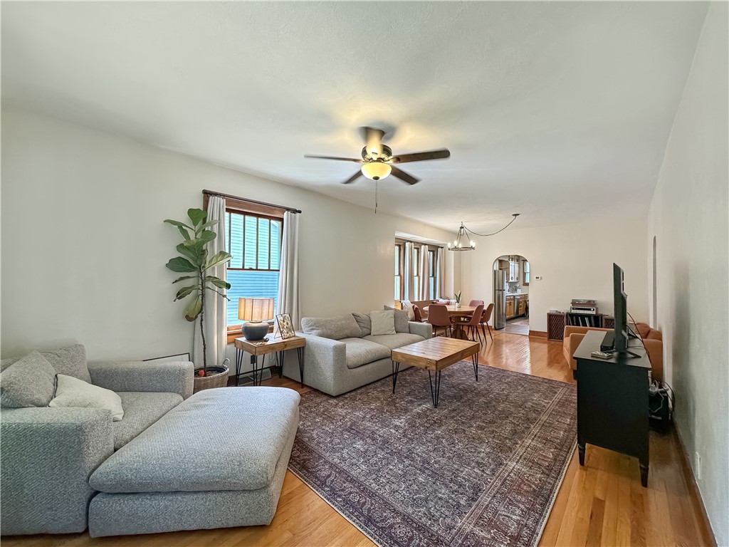 3213 Champaign Avenue Property Photo 4