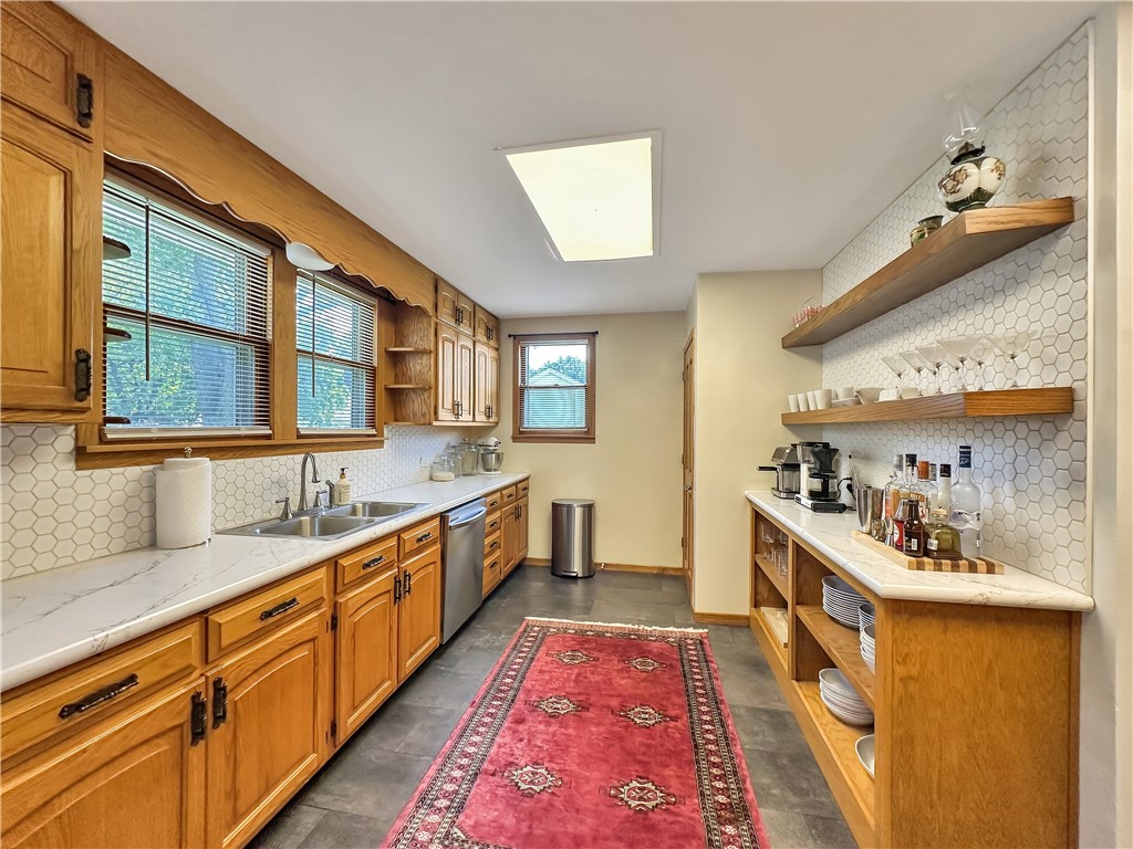 3213 Champaign Avenue Property Photo 8