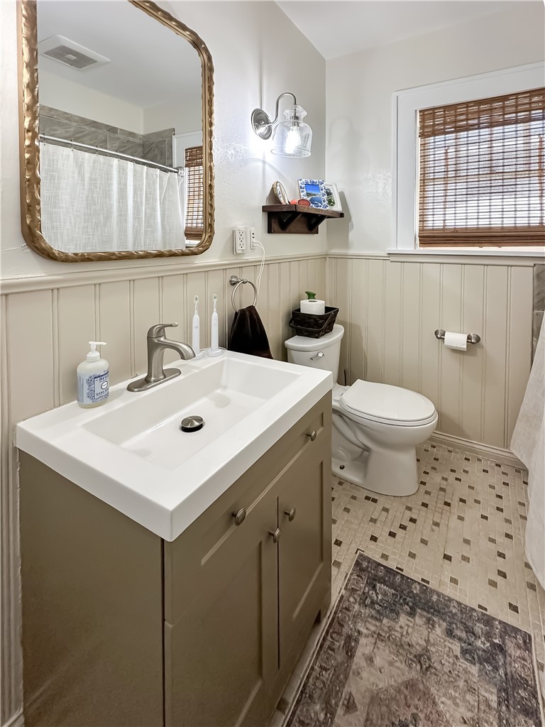 3213 Champaign Avenue Property Photo 13