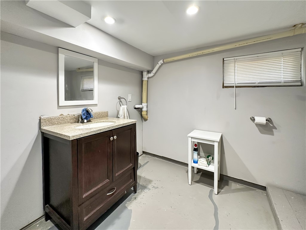 3213 Champaign Avenue Property Photo 17