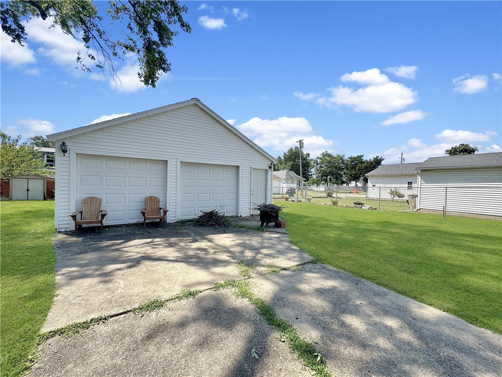 3213 Champaign Avenue Property Photo 18